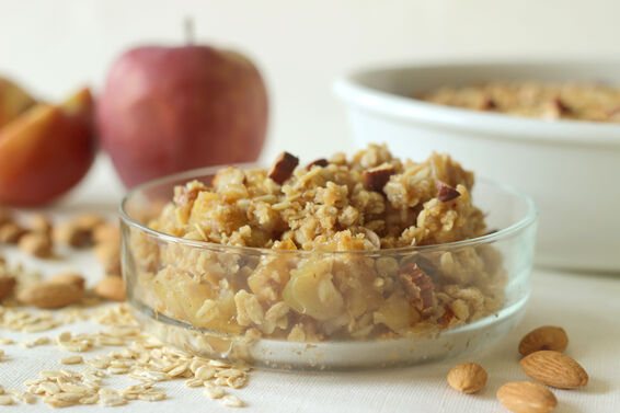 Apple crisp dessert with oats