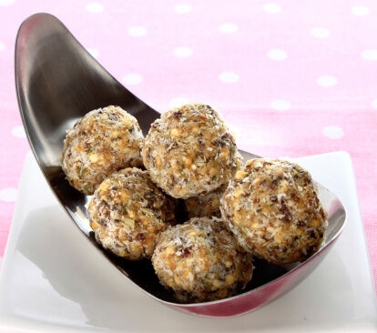 chocolate peanut butter protein balls