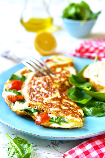tomato and spinach omelet