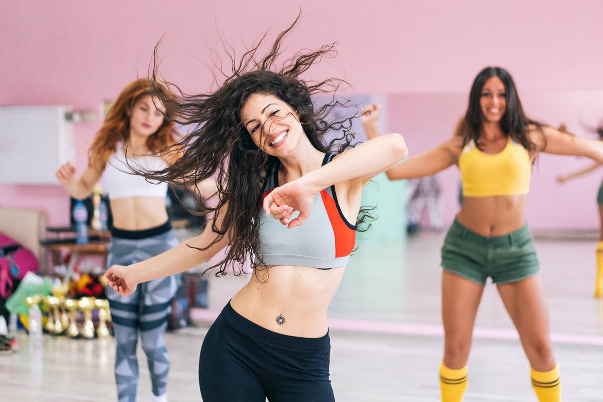 women doing hip hop abs workout