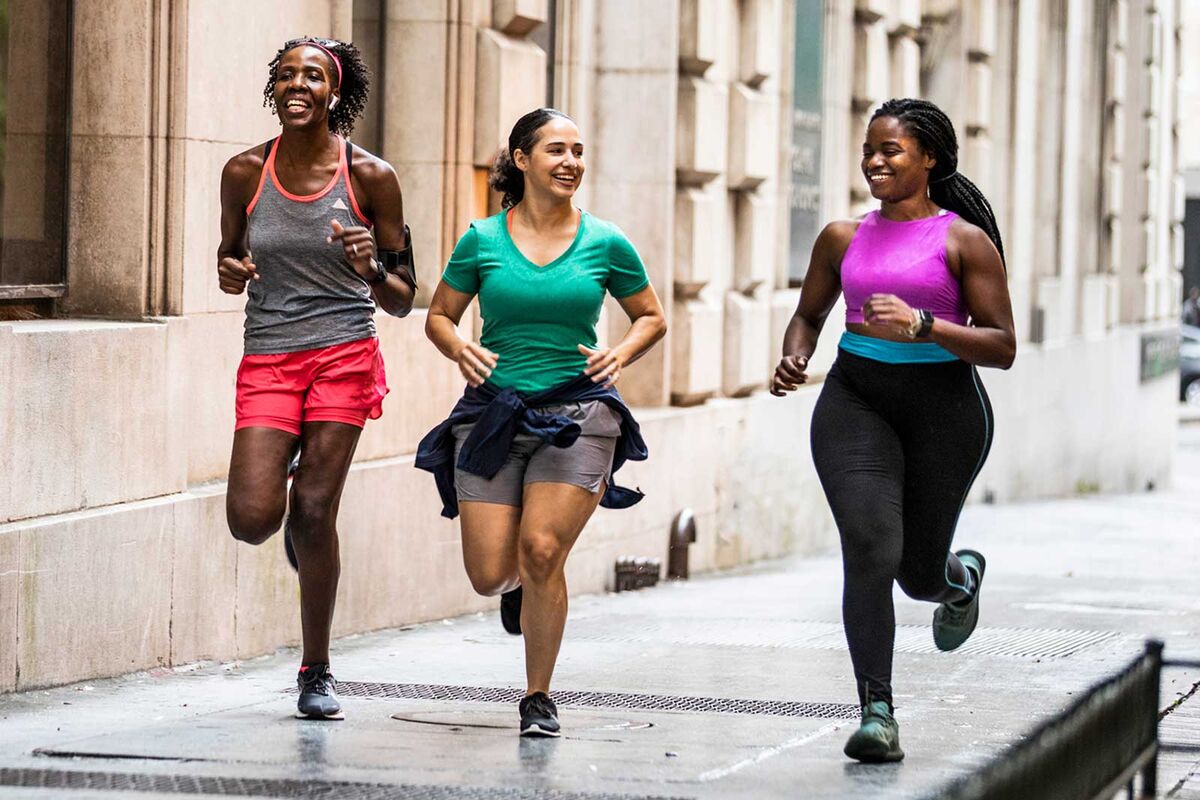 three women running