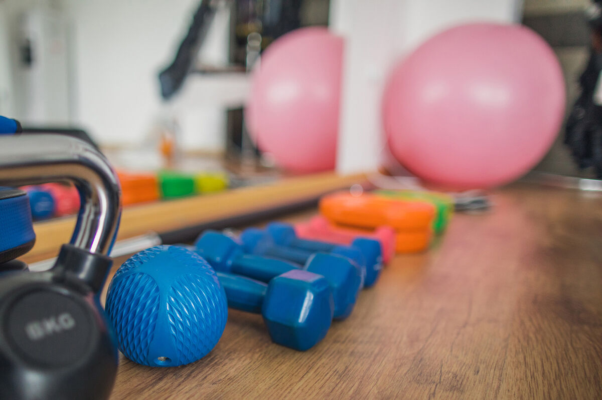 Hand weights and weighted ball
