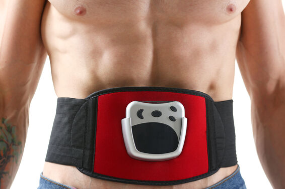 Man wearing a ab belt