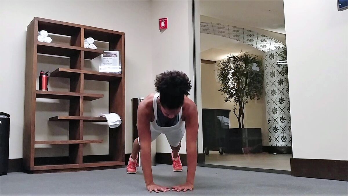 Triangle Push Up