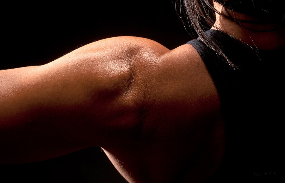 Woman shoulder