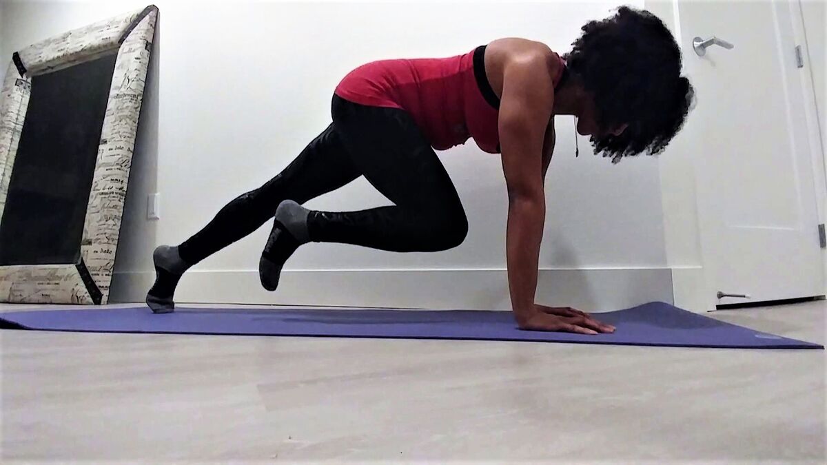 Fire hydrant plank exercise step 1