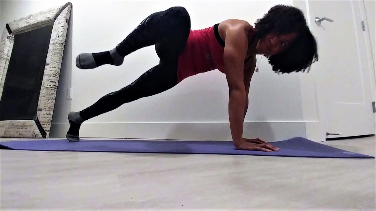 Fire hydrant plank exercise step 2