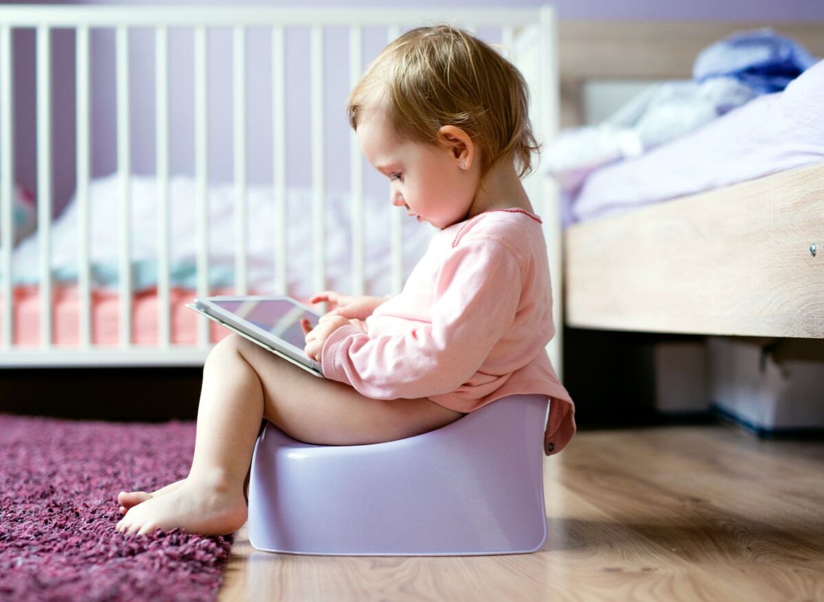 toddler on potty