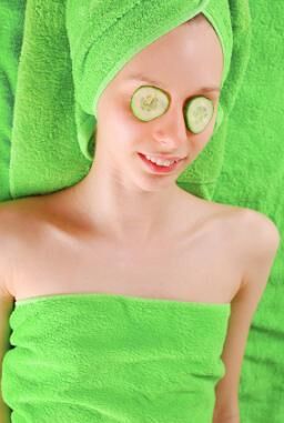 cucumbers soothe tired eyes