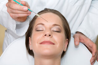 
  It's been touted as a miracle skin care procedure in recent years, but Botox side effects might put a damper on the enthusiasm. Is the treatment worth it? Let's find out.
