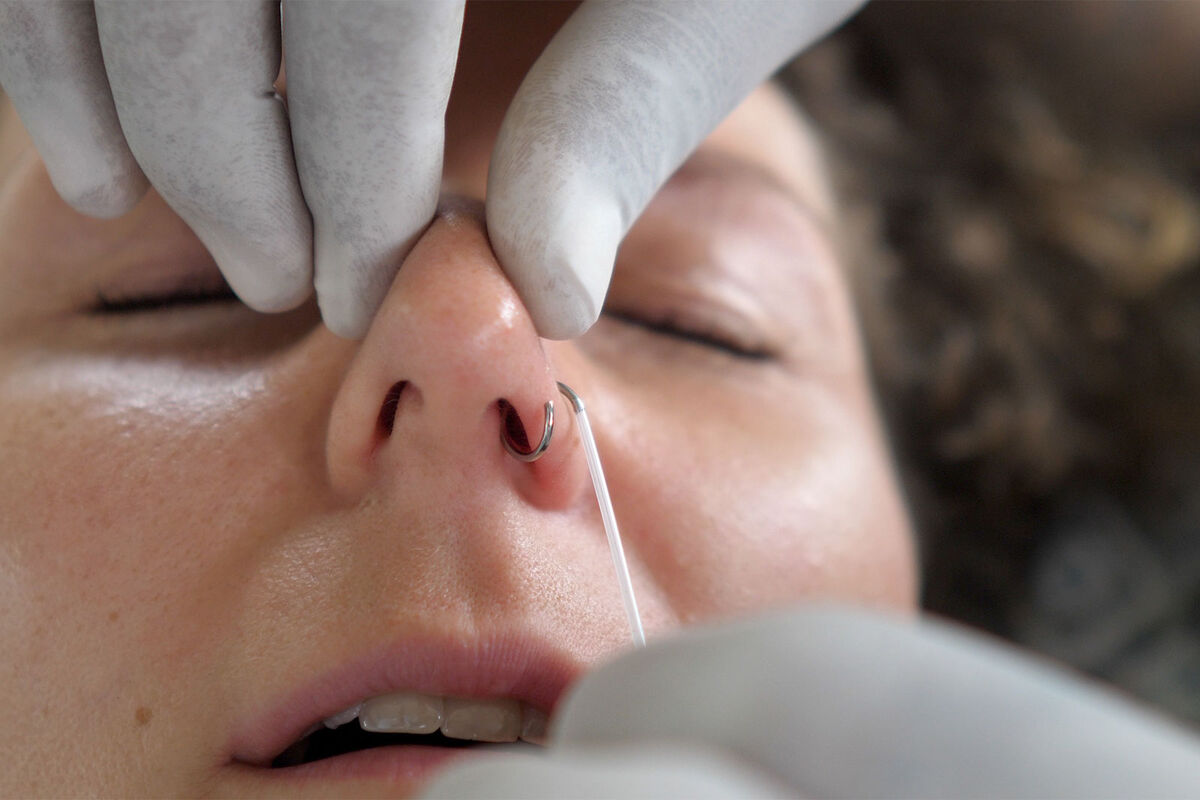 nose piercing procedure