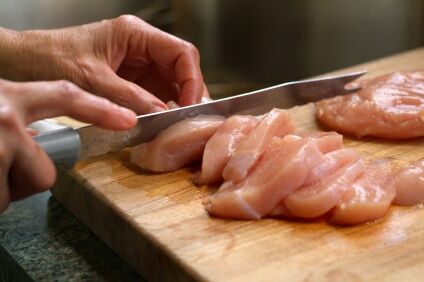 
  Salmonella poisoning symptoms may be mistaken for other types of illnesses. In the United States alone, about 40,000 cases of salmonella poisoning are reported each year. There may be many more cases which remain unreported, simply because those affected may not realize that this bacteria was the reason for their illness.
